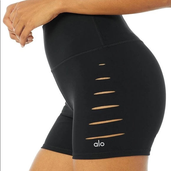 Alo | Ripped Short - Picture 3 of 3